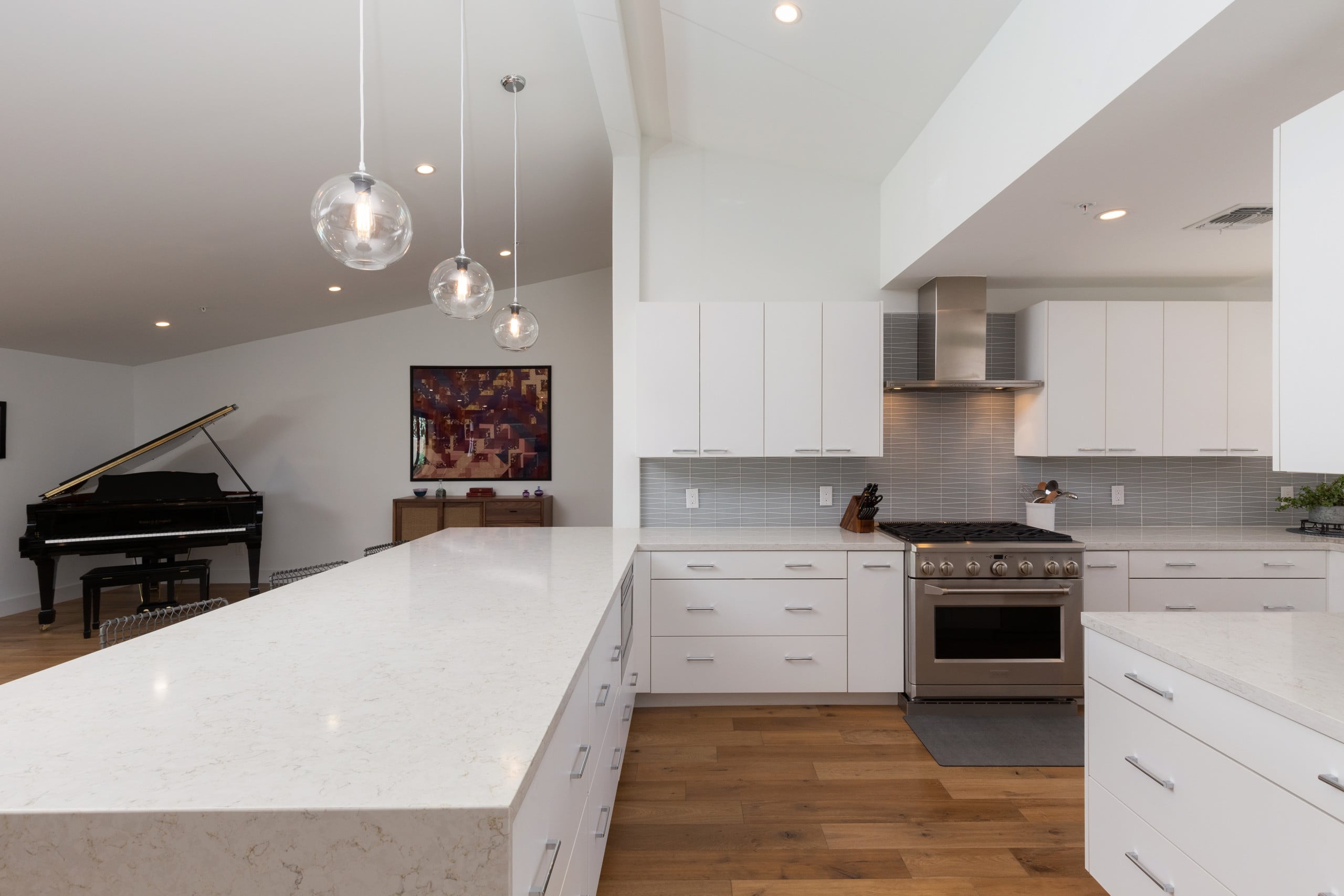 Should You Remodel Multiple Rooms at Once or One Room at a Time?